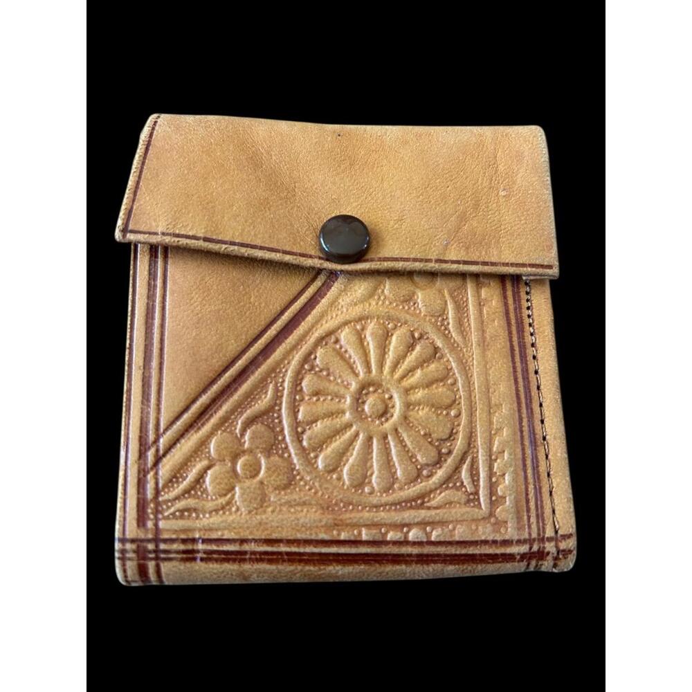 Men's Embossed Leather Wallet with Snap Closure
